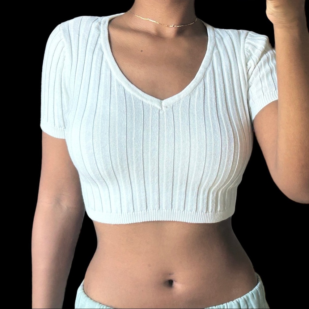 white rumor boutique cropped tee